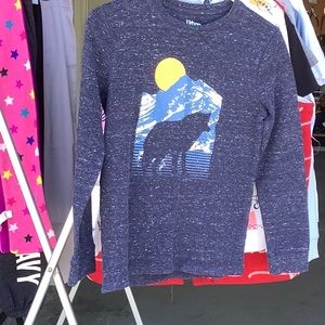 Urban Pipeline mountain wolf shirt